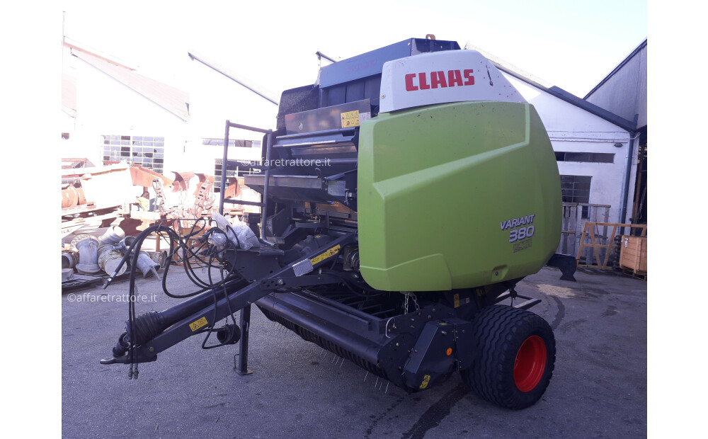 Rotopressa CLAAS Variant 380 A - 1