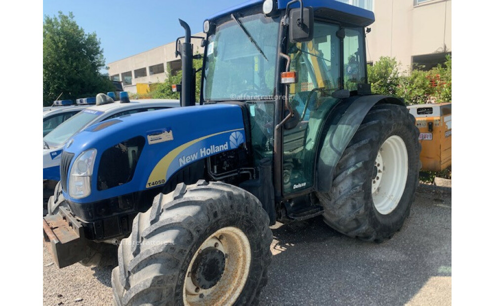 New Holland T4050 Usato - 3