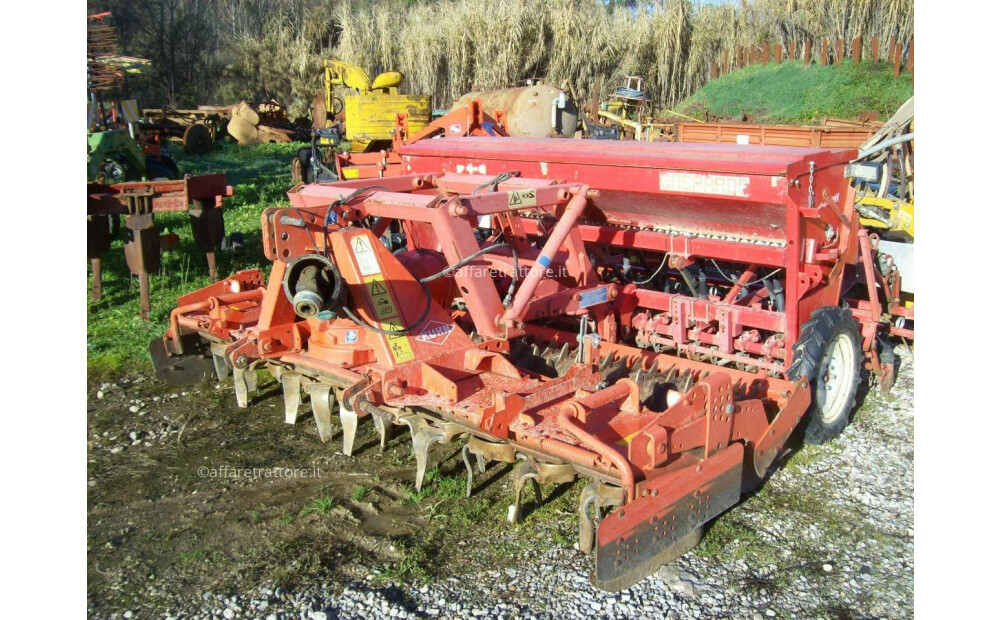 Gaspardo M 300 F23 + Kuhn HR 3003 D Gebraucht - 2