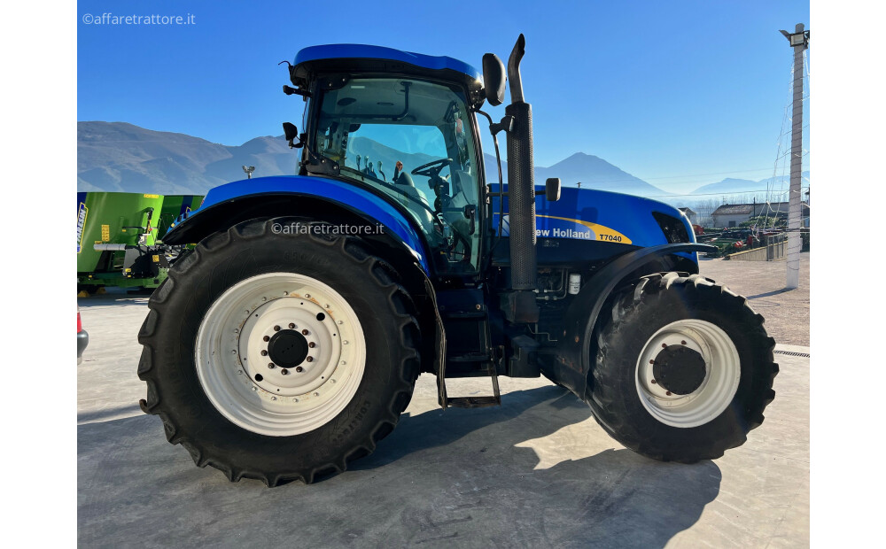 New Holland T7040 Usato - 7