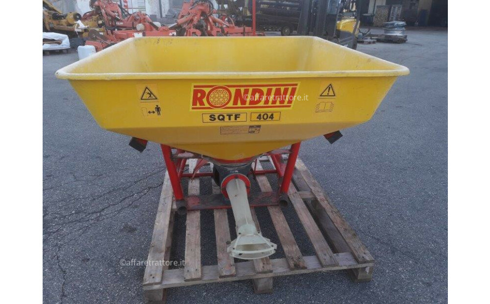 Spandiconcime RONDINI SQTF 404 - 4