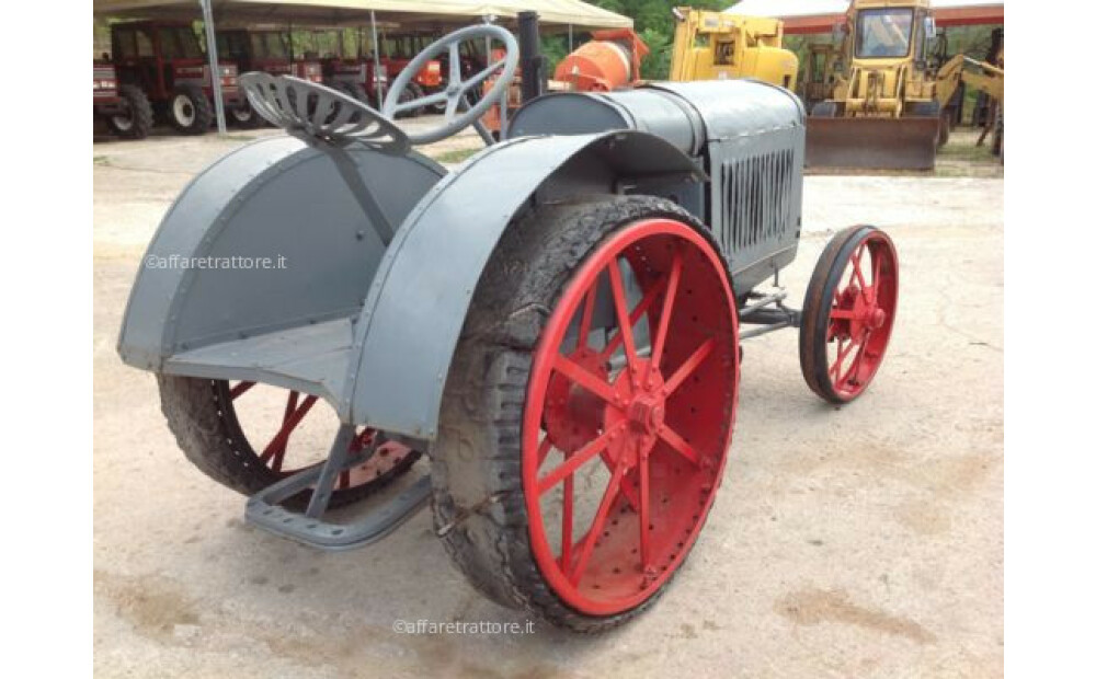 International Harvester IH Gebraucht - 9