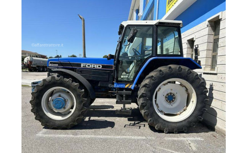 New Holland 8340 Usato - 3