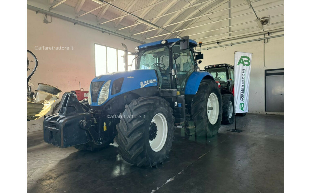 New Holland T7.270 AUTOCOMMAND Gebraucht - 4