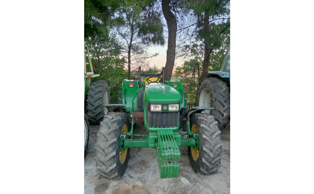 John Deere 5075 E Usato - 4