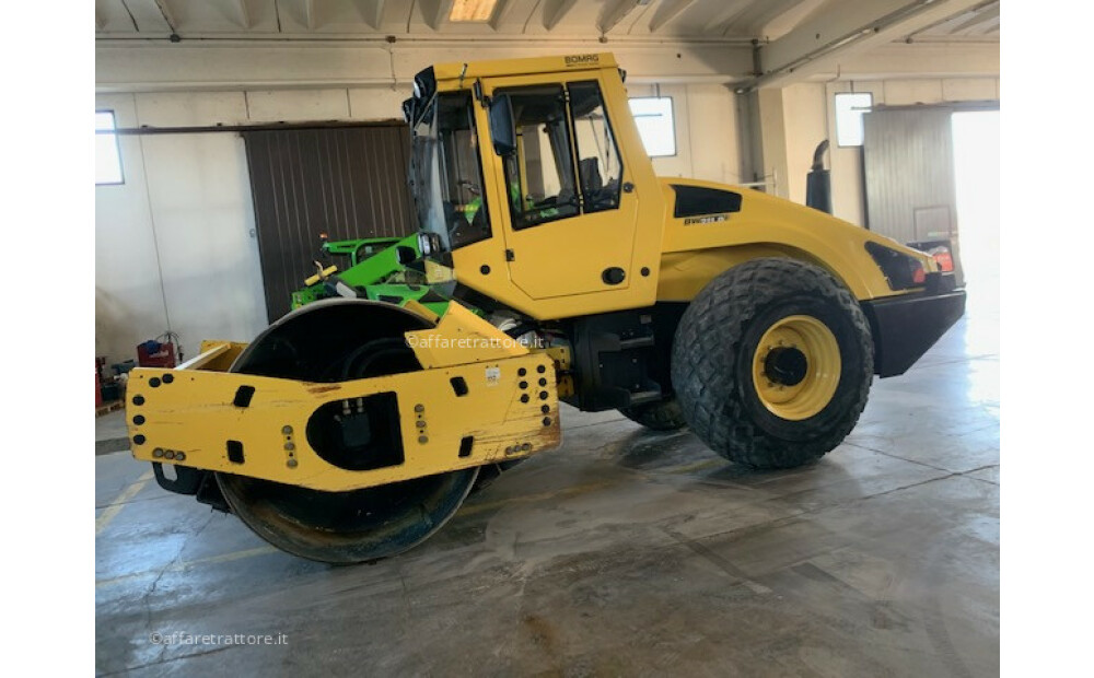 BOMAG BW 211 D-4 Usato - 12