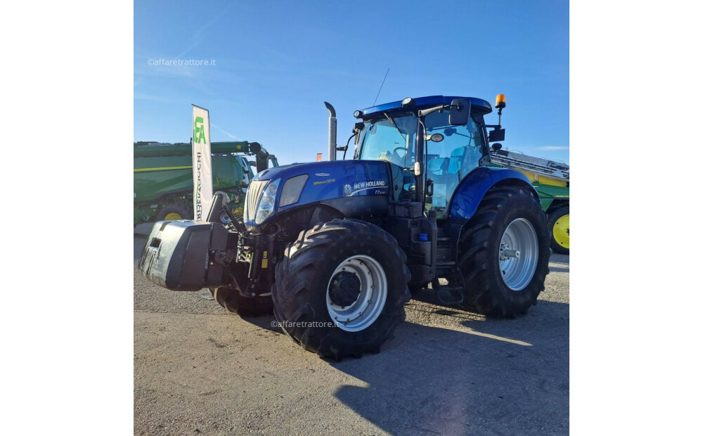 New Holland T7.270 AUTOCOMMAND BLUE POWER Gebraucht - 1