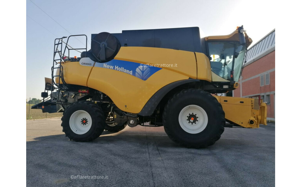 New Holland CR 9060 Usato - 5