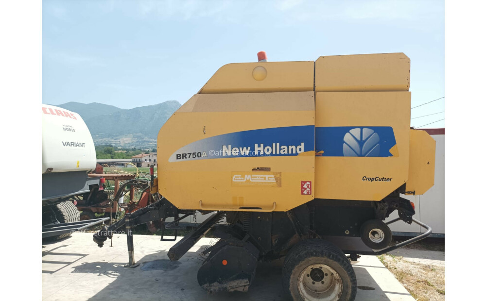 New Holland BR 750 A crop cutter Gebraucht - 1