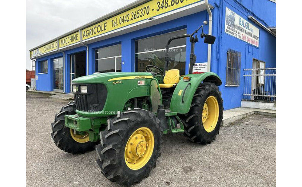 John Deere 5065 E Usato - 2