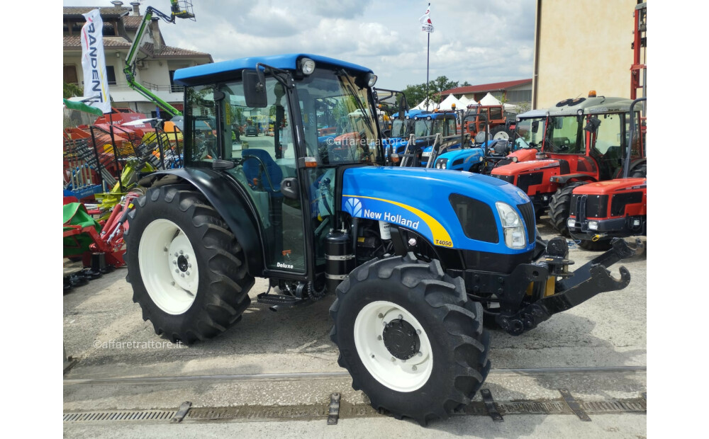 New Holland T4050 Gebraucht - 1