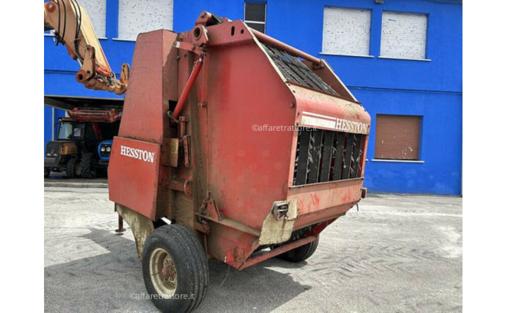 Hesston Rounder 5540 Usato - 3