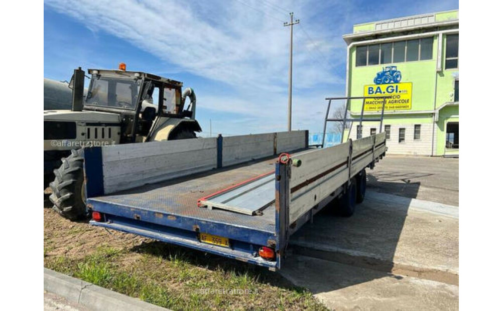 Gebrauchter landwirtschaftlicher Pritschenwagen mit zwei eng beieinander liegenden Achsen, Wagentyp - 5