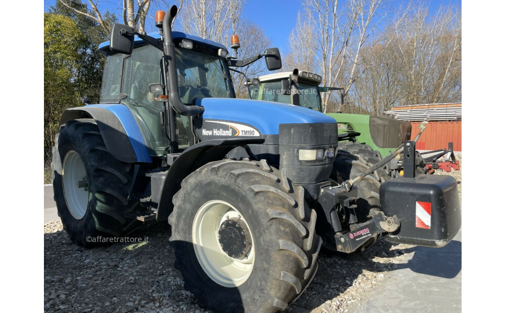 New Holland TM190 SUPER STEER Usato - 2