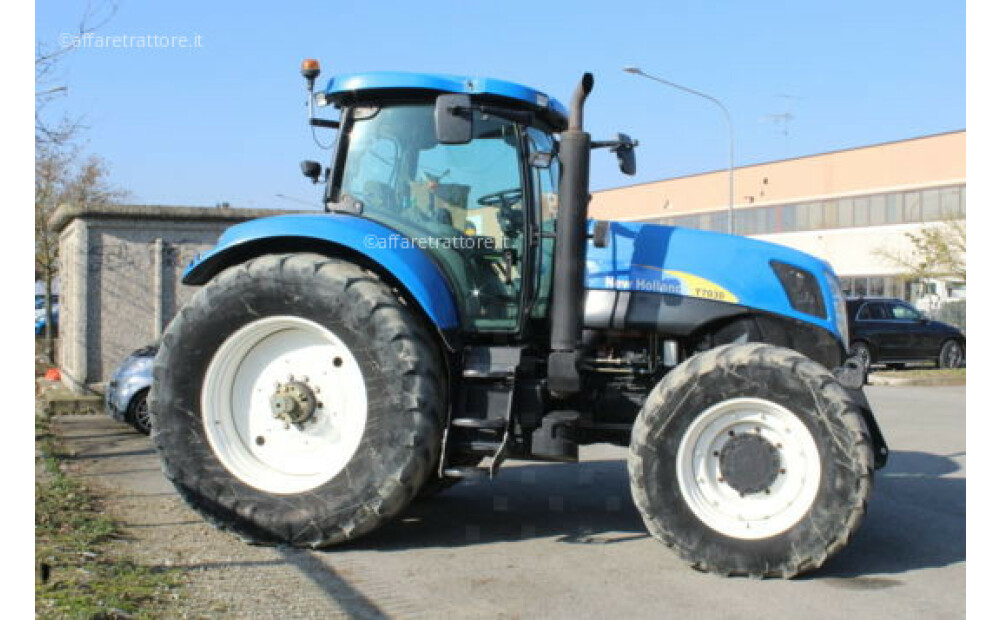 New Holland T7030 Gebraucht - 1