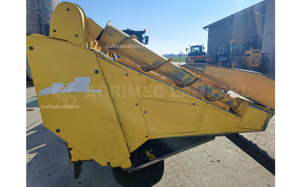 New Holland MF875W klappbarer Maisbalken 8 Reihen zwischen den Reihen 75 Rahmen 846512006 – X CR – Überholt und neu lackiert - 5