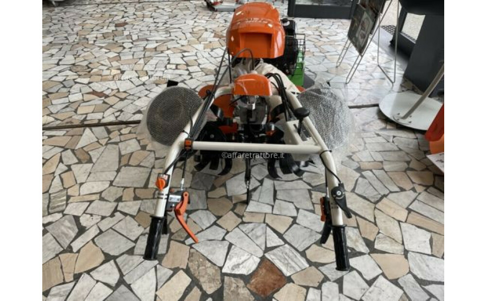 Motozappa Stihl MH 700 NUOVA 252 CC 7,1 CV benzina Nuovo - 8