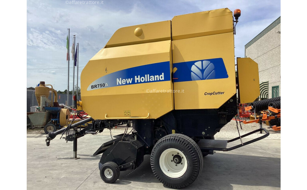 New Holland BR750 Gebraucht - 4