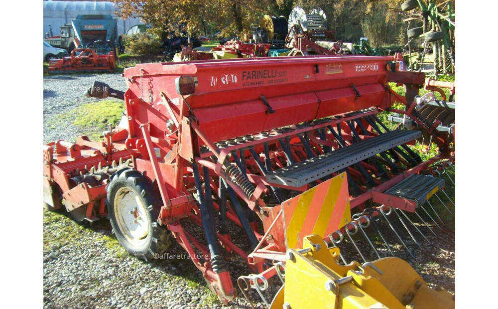 Gaspardo M 300 F23 + Kuhn HR 3003 D Gebraucht - 3