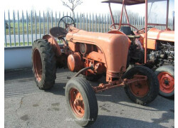 VINTAGE OTO R25 LANDWIRTSCHAFTLICHER TRAKTOR